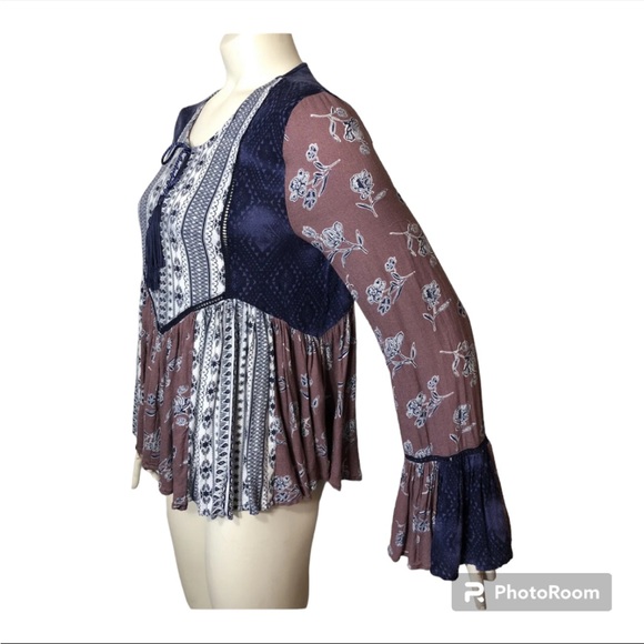 Vintage Havana Peasant Boho Bell Sleeve Navy Blouse - Picture 5 of 8